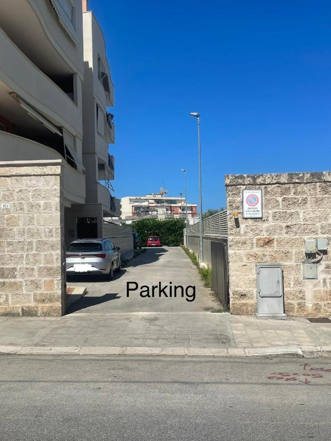 Casa Oberdan - Private Parking Apartment Monopoli Exterior photo