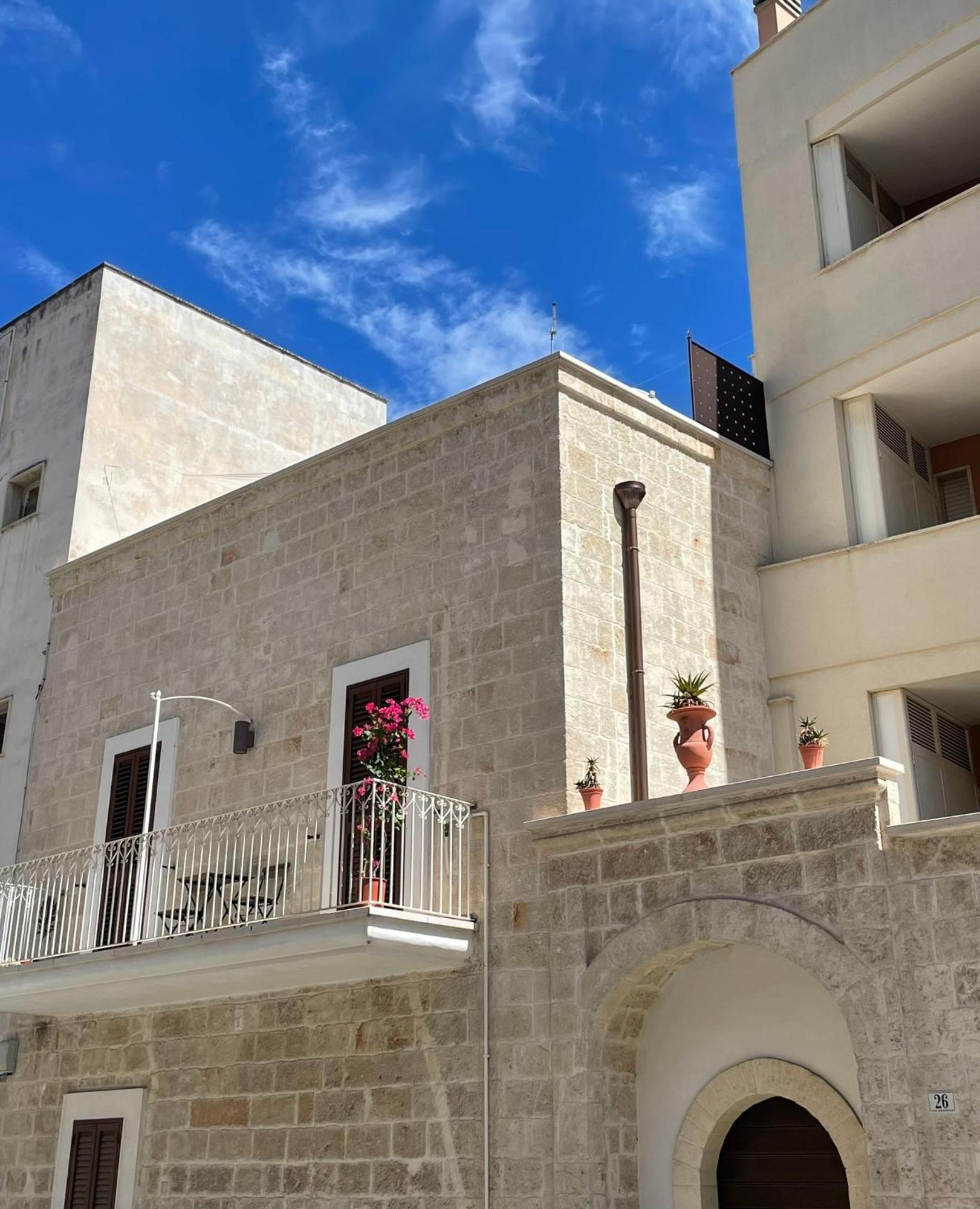 Casa Oberdan - Private Parking Apartment Monopoli Exterior photo